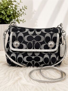 Coach Poppy Signature Pleated Crossbody Black Gray Canvas Silver Metallic